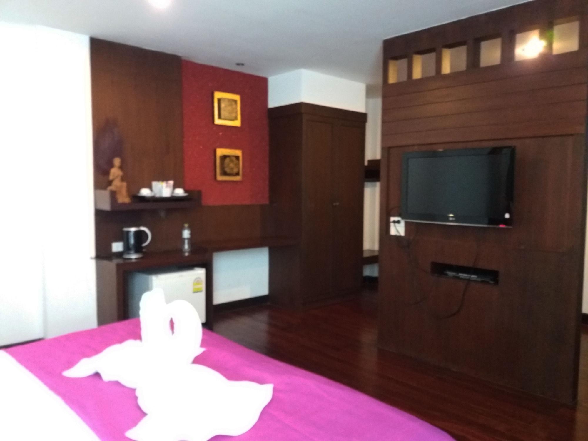 Nicha Suite Hua Hin Hotel Exterior photo