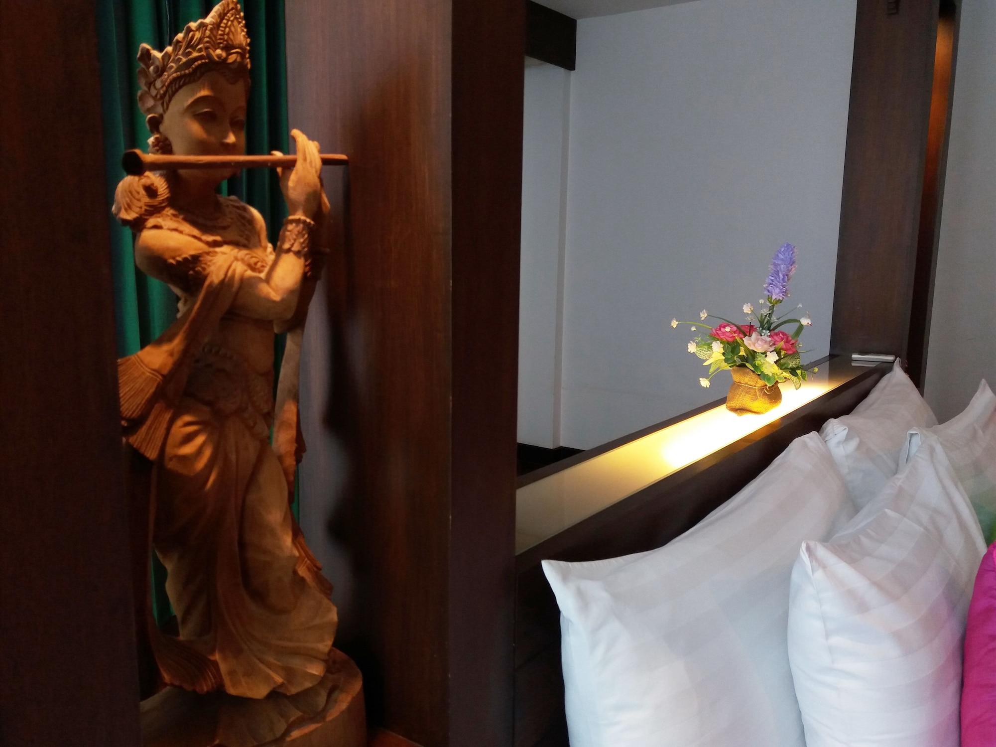 Nicha Suite Hua Hin Hotel Exterior photo