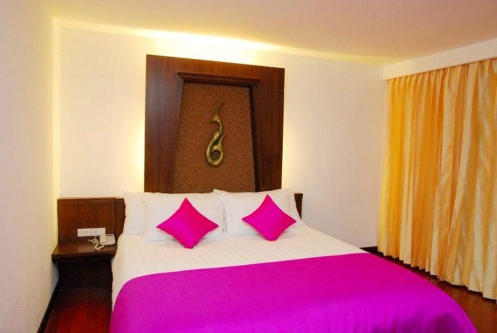 Nicha Suite Hua Hin Hotel Exterior photo